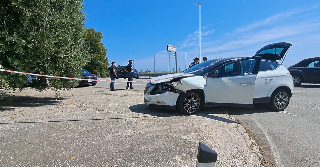 Martinsicuro - Schianto tra auto e moto lungo la Statale, grave centauro